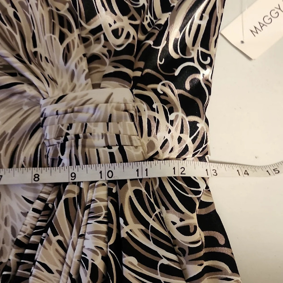 Maggy London NWT Asymmetrical Black and White Dress - Picture 7 of 9